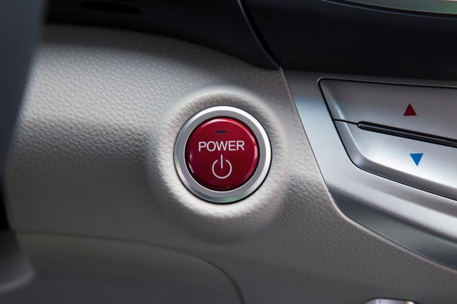  Honda Accord Plug-In Hybrid 2014 года  (фото 15 из 109)